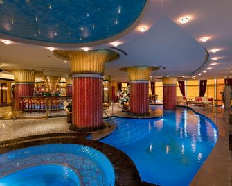 Titanic Mardan Palace - Antalya - Pool