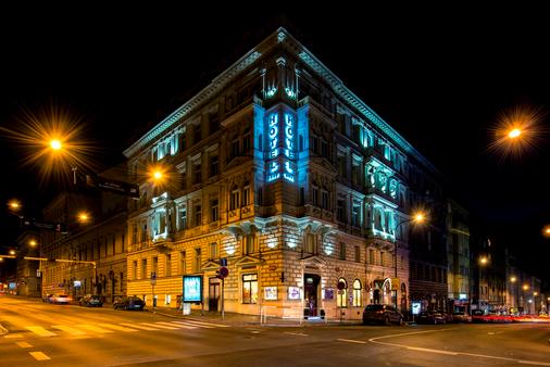 Boutique Hotel Seven Days - Prague - Building