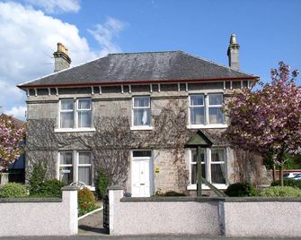 Park Guest House - אינברנס - בניין