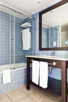 Portaventura Hotel Caribe - Theme Park Tickets Included - Khu nghỉ mát Salou - Phòng tắm