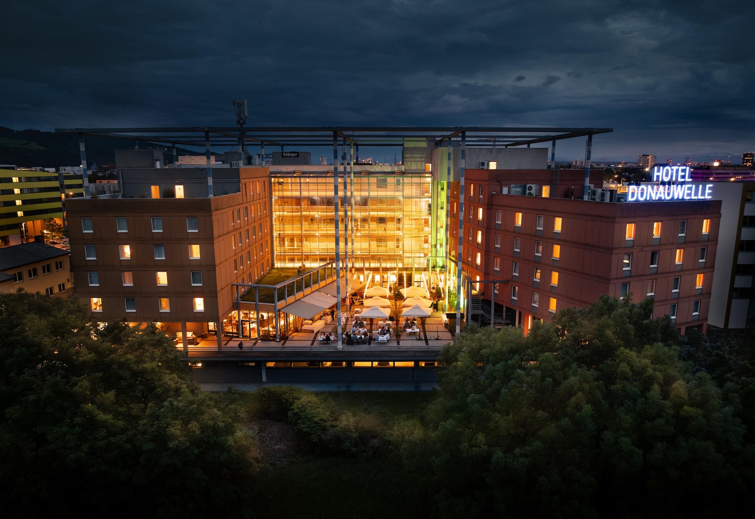 Trans World Hotel Donauwelle - Linz - Bygning