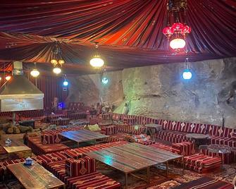 Little Petra Bedouin Camp - Wadi Musa - Salon