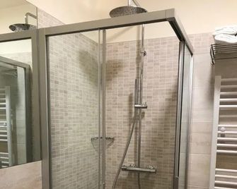 Hotel Piccolo Mondo - Bormio - Bathroom