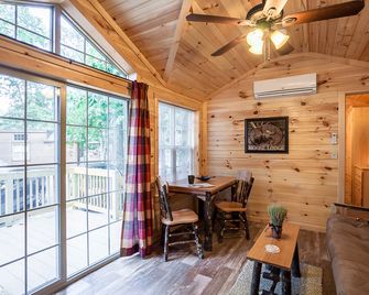 Pine Haven - Ocean View - Comedor