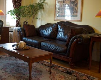 ريدو إن - أوتاوا - غرفة معيشة