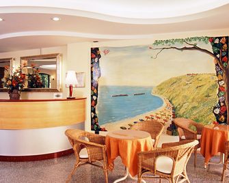 Hotel Romantico - Gabicce Mare - Front desk