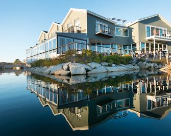 The Boathouse - Kennebunkport - Building