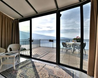 Hotel Gallo - Tignale - Balkon