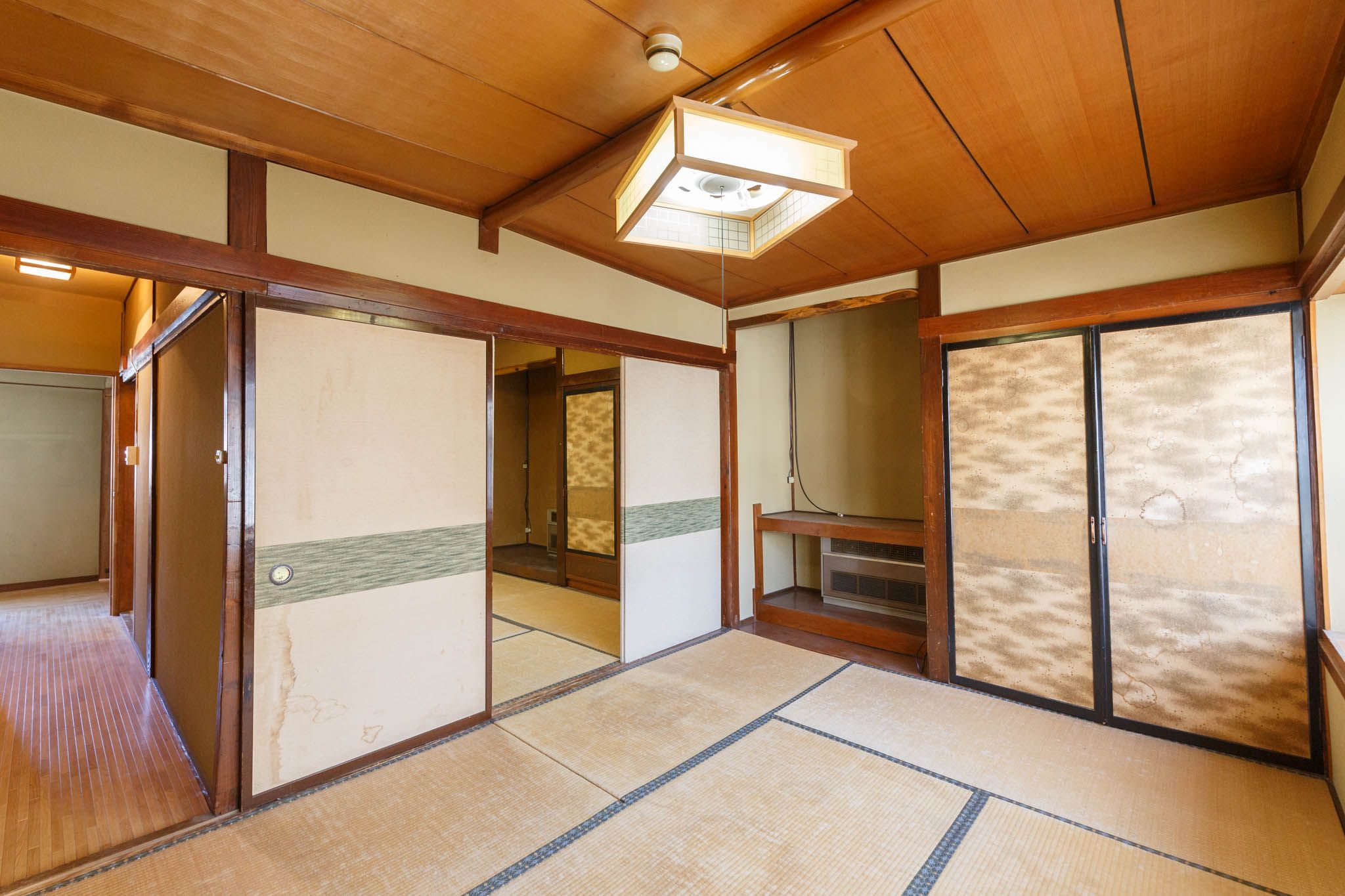 柏屋旅館＜シェアハウス&ゲストハウス＞ - Saku - Living room