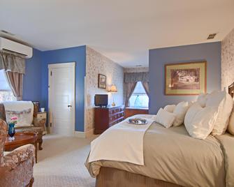 North Lodge on Oakland Bed and Breakfast - אשוויל - חדר שינה