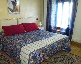 La Carbonara 6 - Bardolino - Schlafzimmer