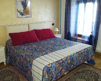 La Carbonara 6 - Bardolino - Schlafzimmer