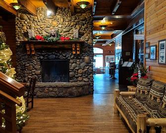 The Pines Resort - Bass Lake - Lobby