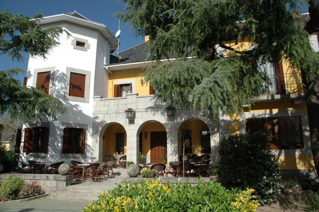 Hotel Rural Torreblanca 95 1 2 2 Guadarrama Hotel Deals Reviews Kayak