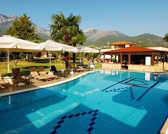 Ariadni Hotel Bungalows - Thasos - حوض السباحة