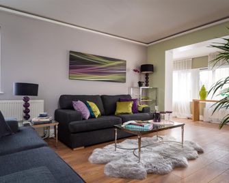 Palm Grove Hotel - Torquay - Living room