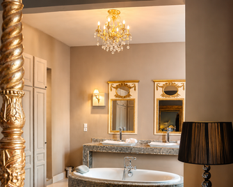 Château de Lavail - Castelnaudary - Bathroom
