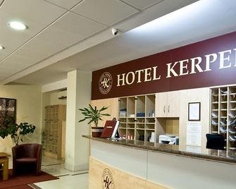 Hotel Kerpely - Dunaújváros - Front desk