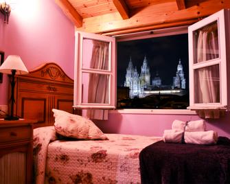 Hostal Alfonso - סנטיאגו דה קומפוסטלה - חדר שינה