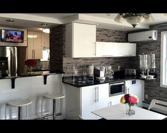 Admiral Weaver Inn - Newport - Cuisine