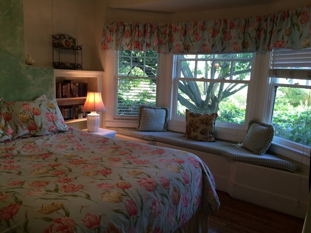 Secret Garden Inn And Cottages 146 2 4 4 Santa Barbara