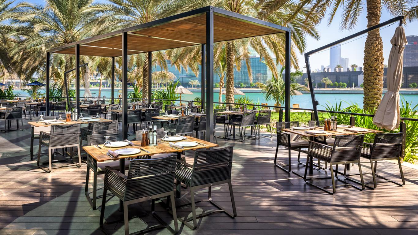 Beach Rotana All Suites
