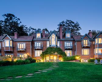 Olema House at Point Reyes - Olema - Building