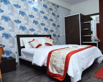 Hotel Ashoka Residency - Bijapur - Habitación