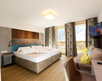 Hotel Nassereinerhof - Sankt Anton am Arlberg - Bedroom