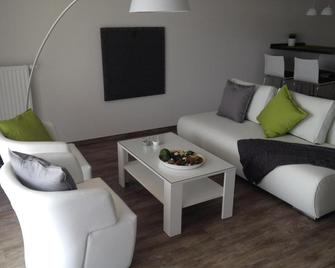 Aparthotel am Heidensee - Schwerin - Living room