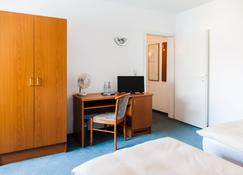 Hotel Europäischer Hof - 拉廷 - 臥室