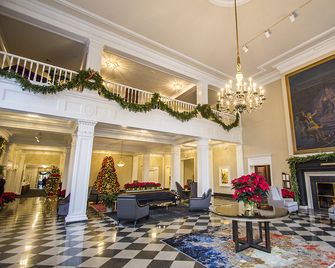 The Queensbury Hotel - Glens Falls - Lobby
