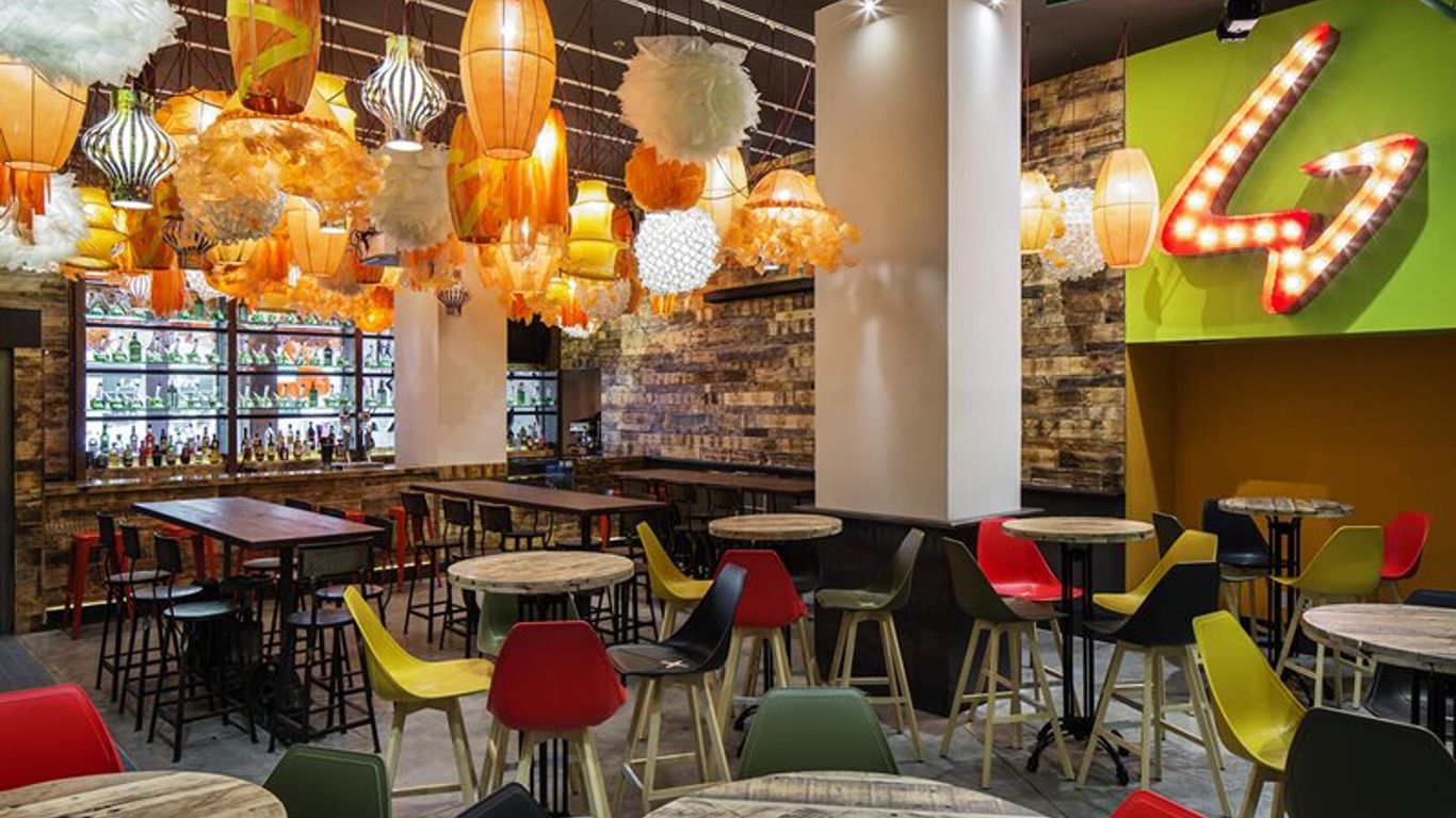 نزل جينيراتور - برشلونة