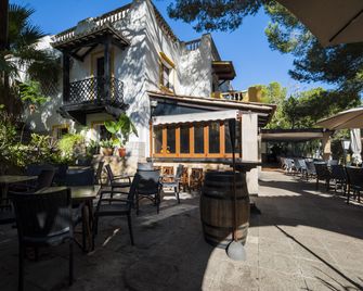 Don Carlos - Peguera - Vista del exterior