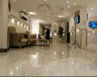 Zahrat Al Naseem Furnished Apartments - Jeddah - Lobby