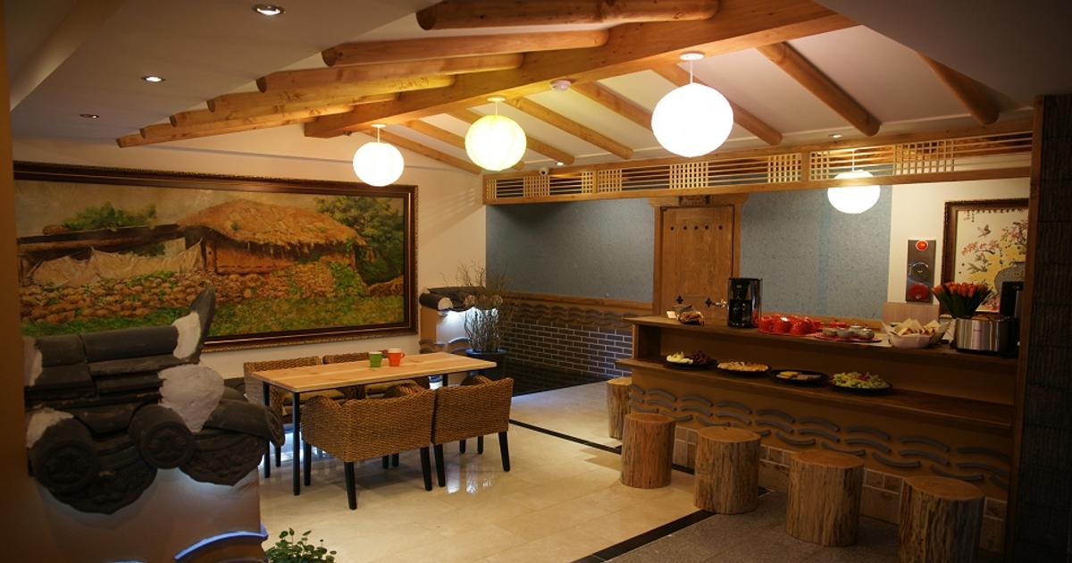 전주한옥빌리지, 전주 | 호텔스컴바인 (Jeonju Hanok Village Hotel)