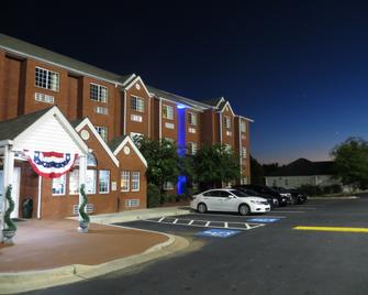 Microtel Inn & Suites by Wyndham Stockbridge/Atlanta I-75 - Stockbridge - Rakennus