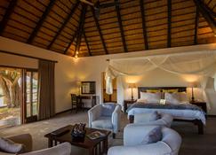 Inyati Game Lodge - Sabie Park - Bedroom