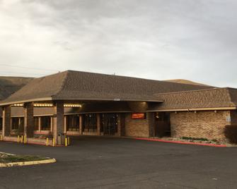 Fairbridge Hotel & Conference Center Yakima - Yakima - Edificio