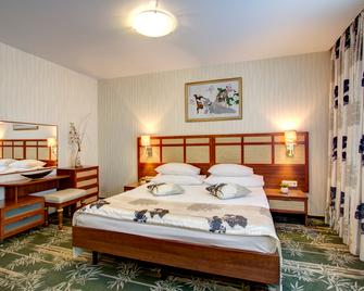 Izmailovo Alfa Hotel - Moskova - Yatak Odası