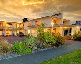 Whispering Sands Beachfront Motel - Gisborne - Building