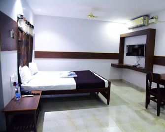 Kvr Guest House - Pondicherry - Bedroom