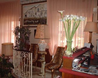 Hotel Royal - Alessandria - Recepción