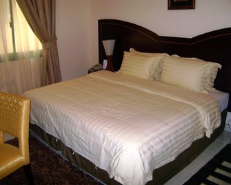 Royal Crown Suites - Sharjah - Dormitor