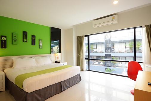 The Lantern Resorts Patong - Bãi biển Patong - Phòng ngủ
