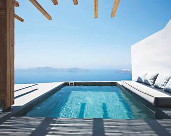 Remezzo Villas - אימרוויגלי - בריכה