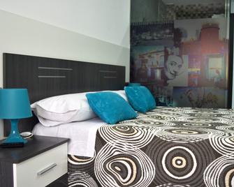 Bed&breakfast 10 Girona - גירונה - חדר שינה