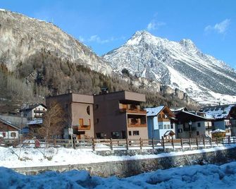 Hotel La Val - Valdidentro - Außenansicht