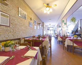 Pensione Delfino Azzurro - Loreto - Restaurant
