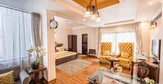 Rockland Hotel - C R Park - New Delhi - Living room